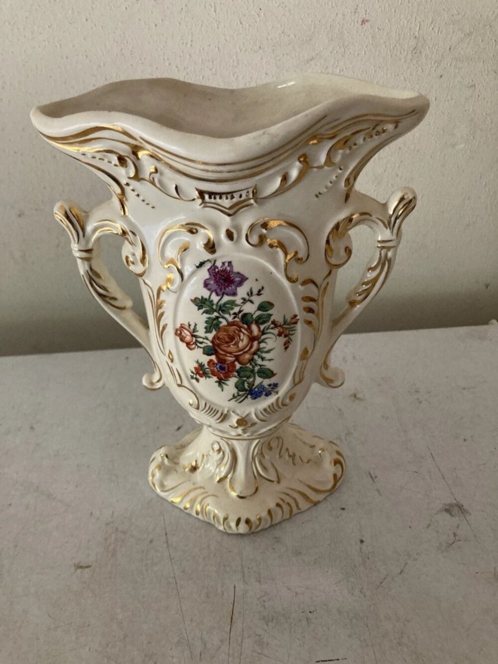 Share Vintage Staffordshine Style Porcelain Vase